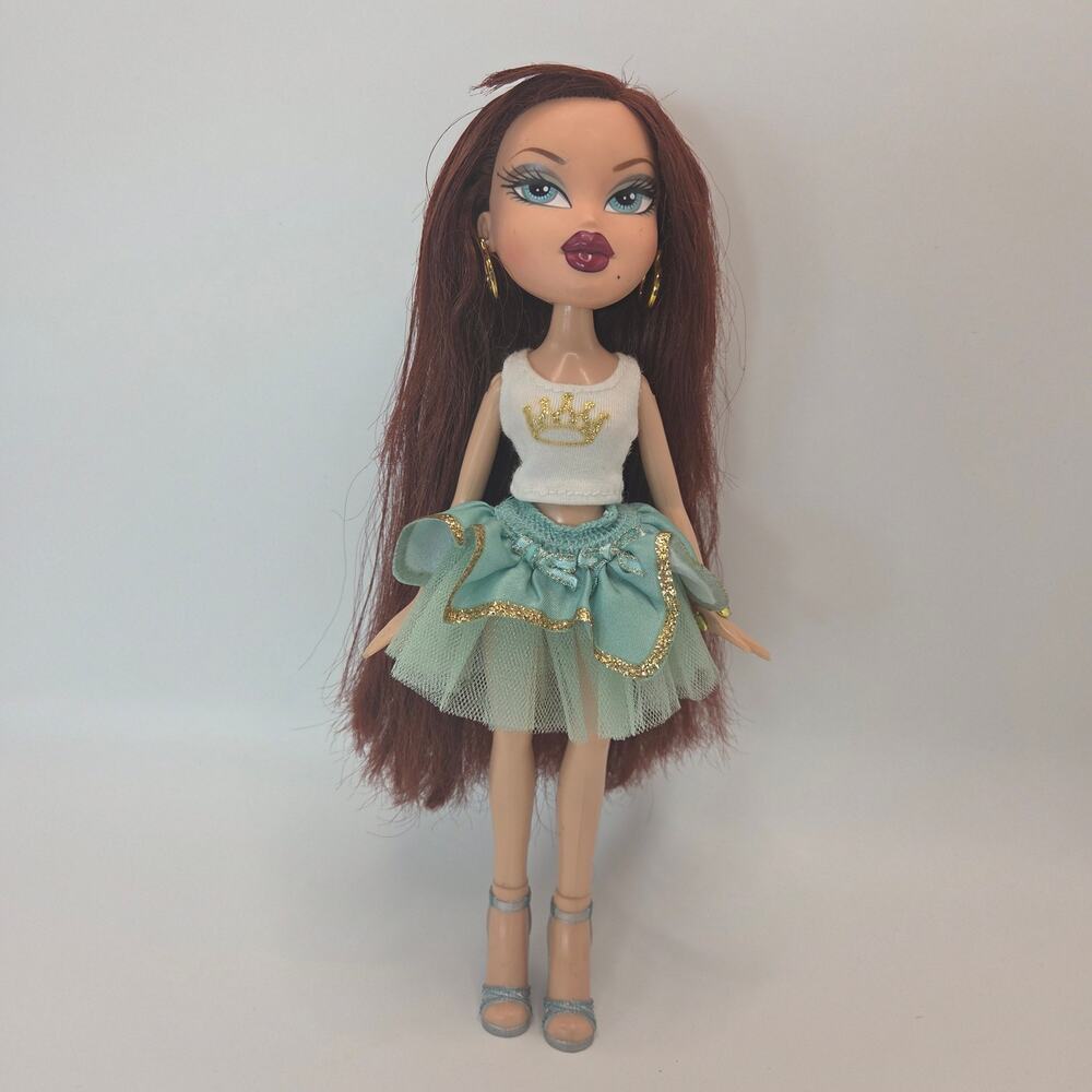 Vintage 2006 Bratz Princess Roxxi Doll with Original Skirt Redressed